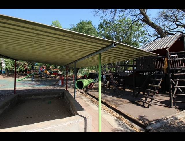 4,000M² BUILDING FOR SALE IN ORANGE GROVE